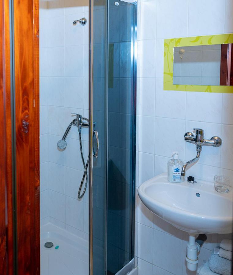 2- Izbovy Apartman Kajka V Penzion Trstená Exteriér fotografie